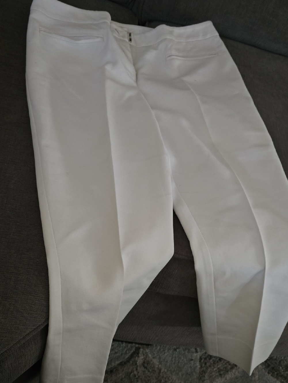 Chico's White Cropped Ankle Pants